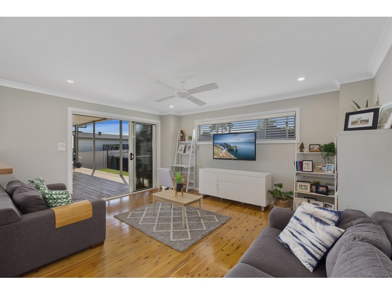 58 Lakin Street, Bateau Bay NSW 2261