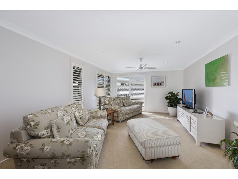 2 Sanctuary Place, Bateau Bay NSW 2261