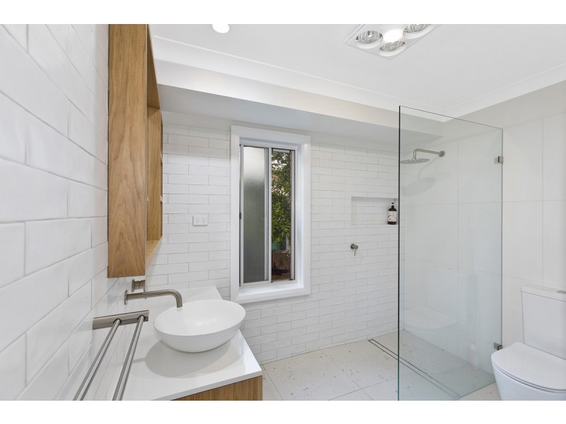 2 Sanctuary Place, Bateau Bay NSW 2261
