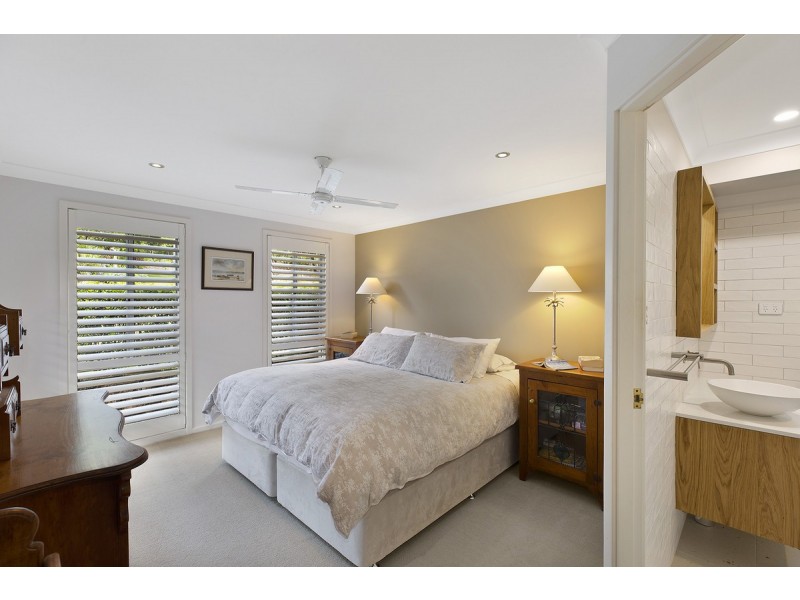 2 Sanctuary Place, Bateau Bay NSW 2261