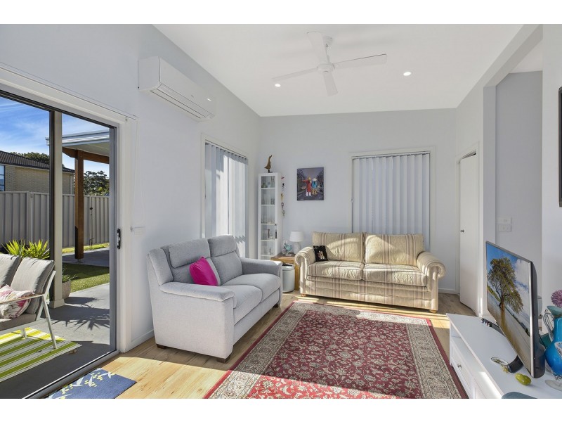 45 Lakin Street, Bateau Bay NSW 2261