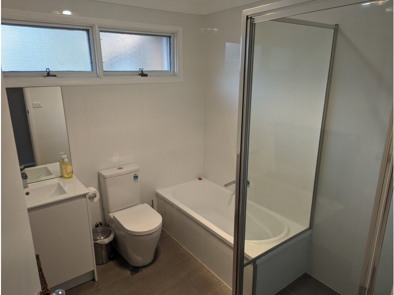 80 Lakin Street, Bateau Bay NSW 2261