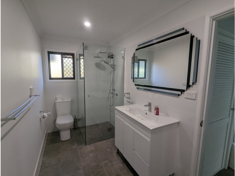 24 Rays Road, Bateau Bay NSW 2261