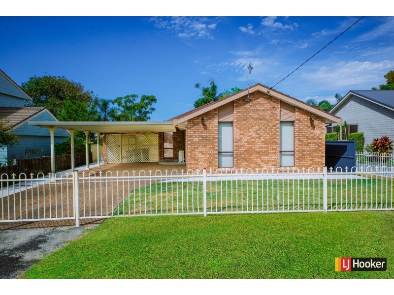 55 Sierra Avenue, Bateau Bay NSW 2261