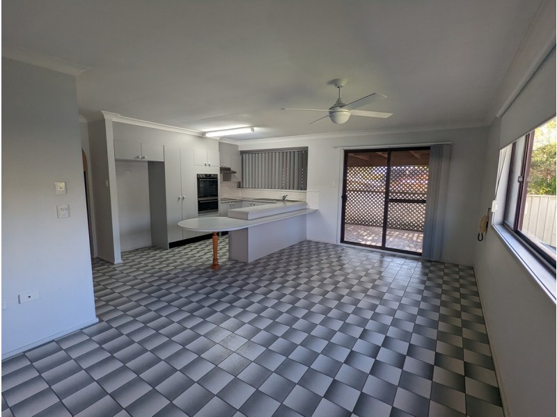 55 Sierra Avenue, Bateau Bay NSW 2261