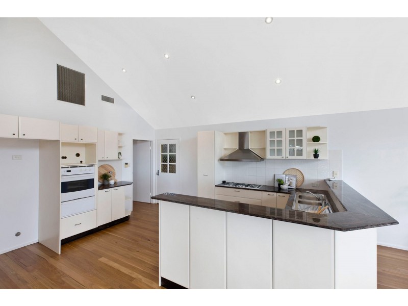 24 Kipling Drive, Bateau Bay NSW 2261