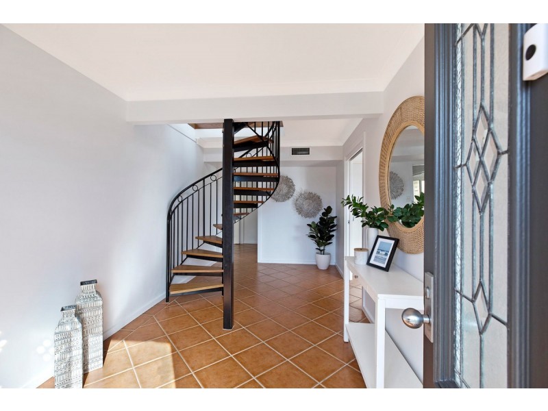 24 Kipling Drive, Bateau Bay NSW 2261
