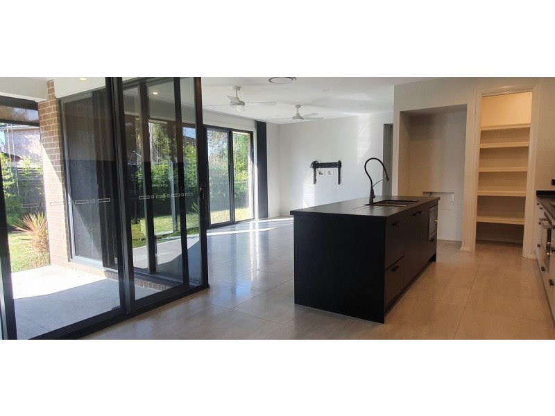 91 Rotherham Street, Bateau Bay NSW 2261