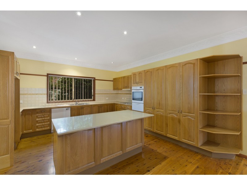 3 Reserve Drive, Bateau Bay NSW 2261
