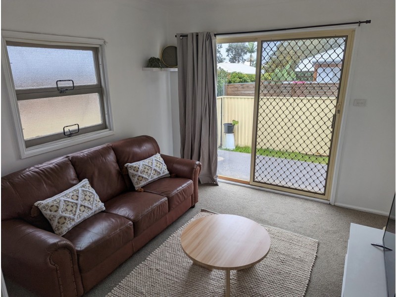 1/6 Parkside, Bateau Bay NSW 2261