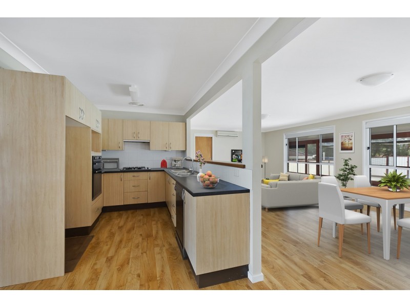 3 Lancaster Parade, Bateau Bay NSW 2261