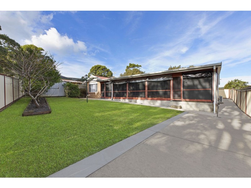 3 Lancaster Parade, Bateau Bay NSW 2261