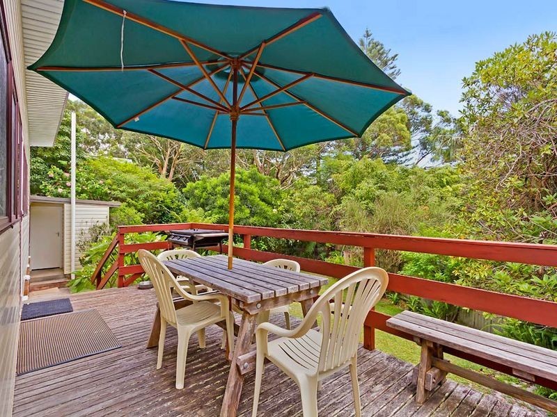 18 Norahview Street, Bateau Bay NSW 2261