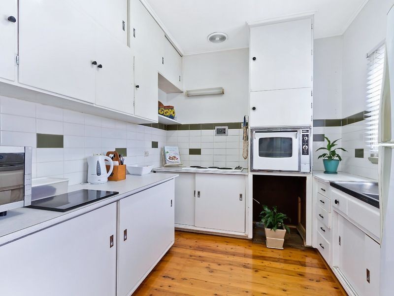 28 Sycamore Avenue, Bateau Bay NSW 2261