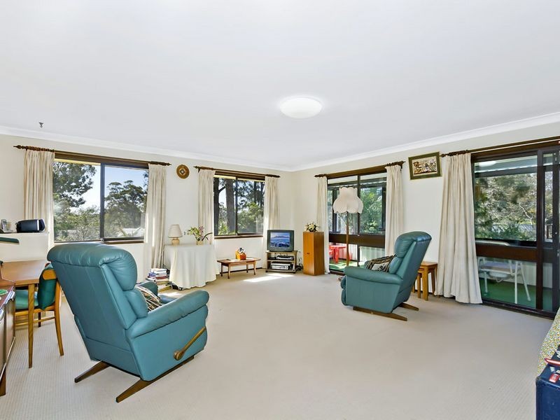 35 Rays Road, Bateau Bay NSW 2261