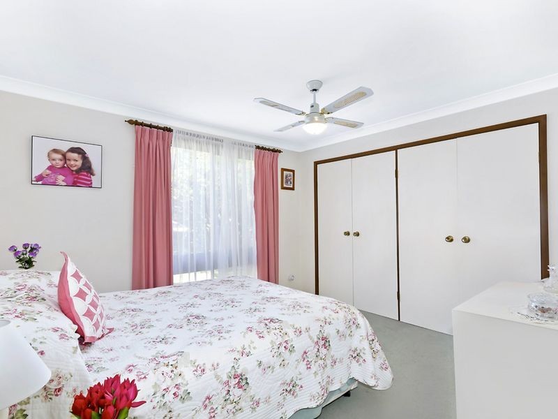 35 Rays Road, Bateau Bay NSW 2261