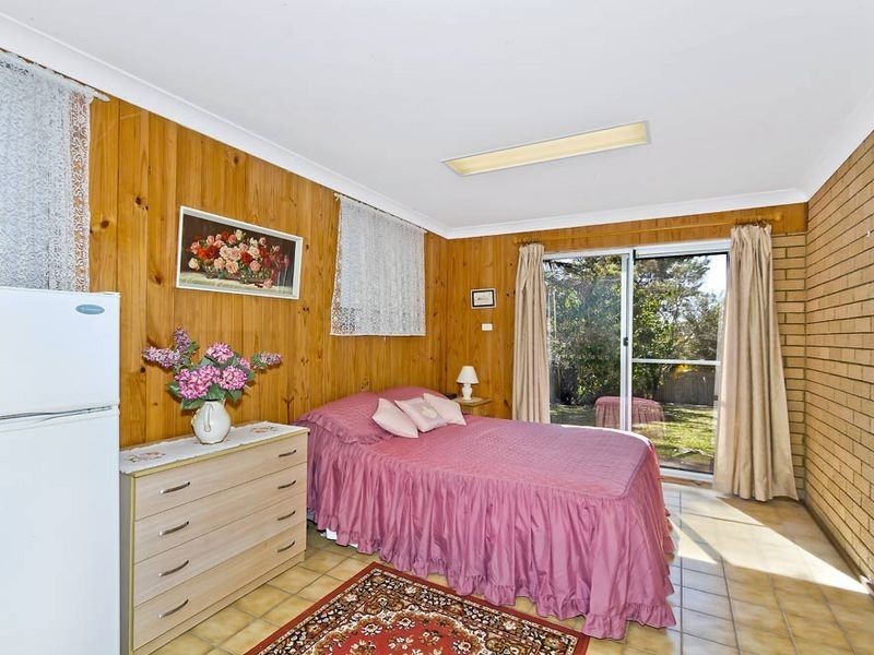 35 Rays Road, Bateau Bay NSW 2261