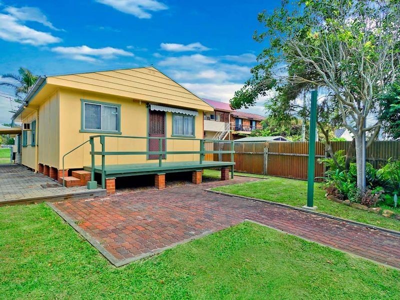 7 Brogden Road, The Entrance North NSW 2261