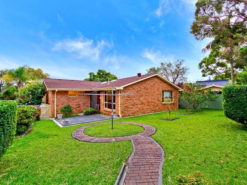 2 Kywong Close, Bateau Bay NSW 2261