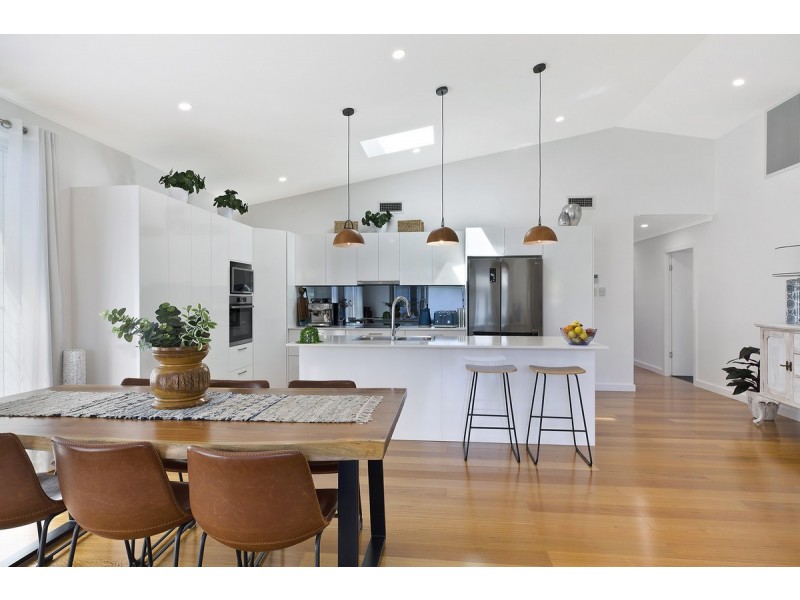 94 Oaks Avenue, Shelly Beach NSW 2261
