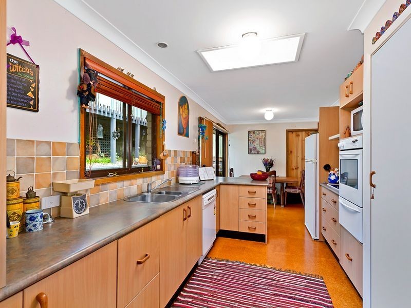 16 Berne Street, Bateau Bay NSW 2261