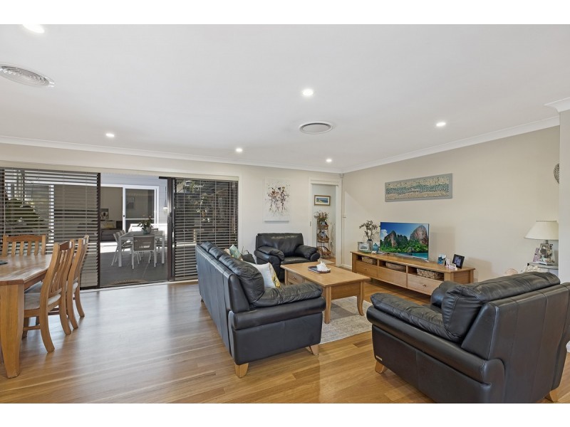 15 Burrawong Street, Bateau Bay NSW 2261