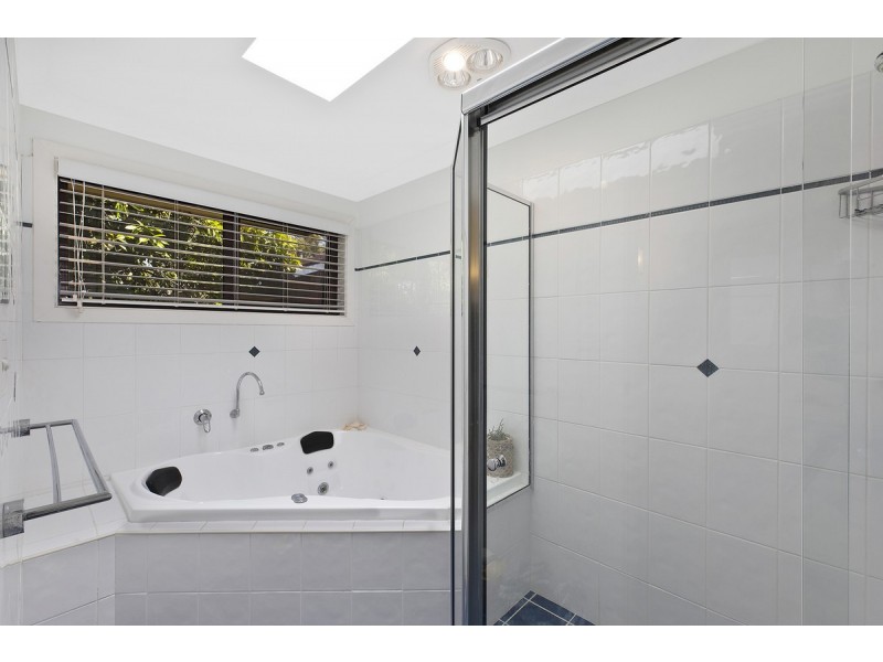 15 Burrawong Street, Bateau Bay NSW 2261