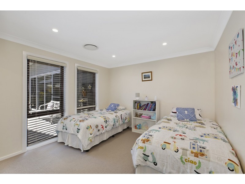 15 Burrawong Street, Bateau Bay NSW 2261