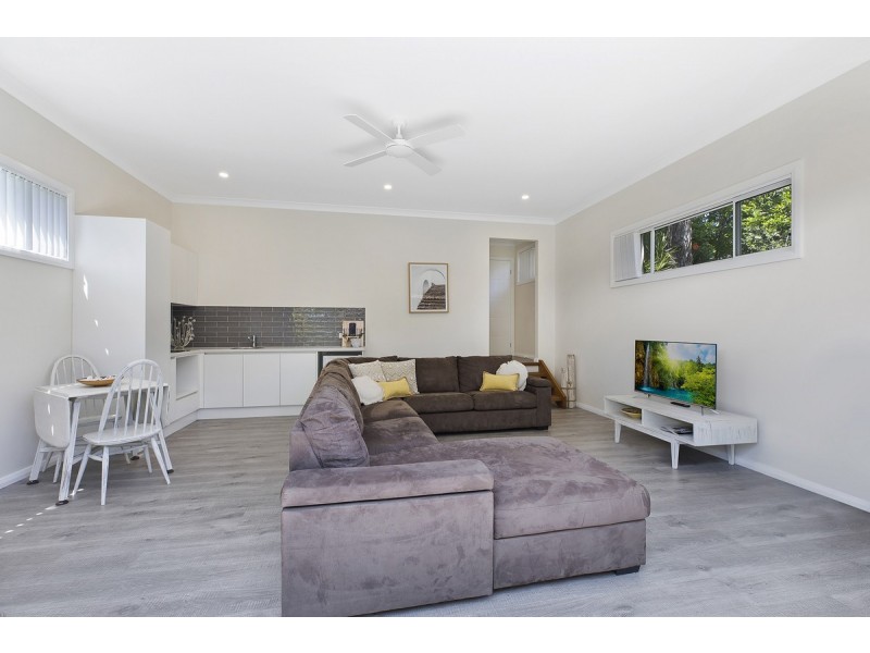 15 Burrawong Street, Bateau Bay NSW 2261