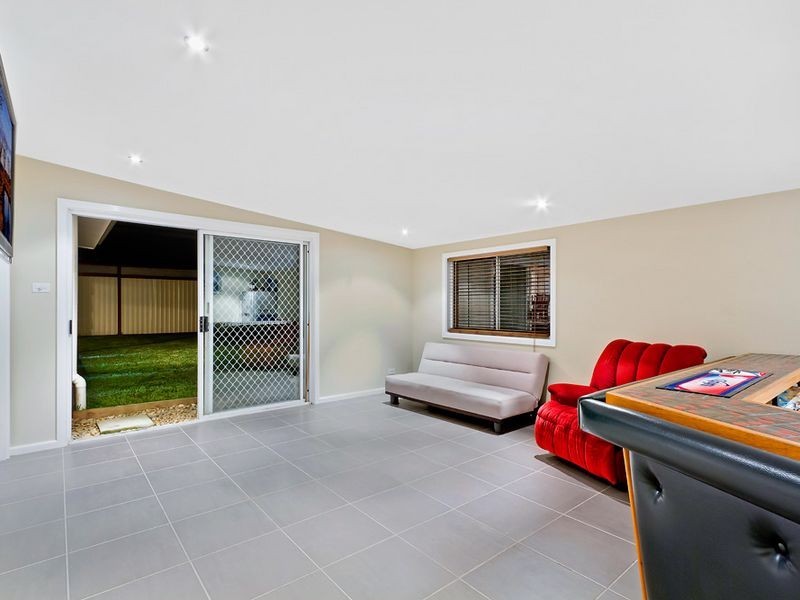 1 Barry Street, Bateau Bay NSW 2261
