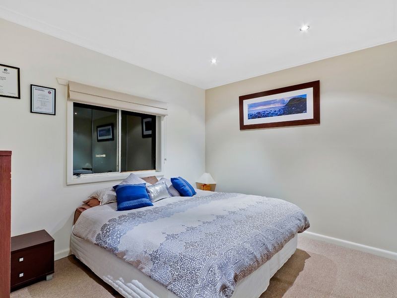 1 Barry Street, Bateau Bay NSW 2261