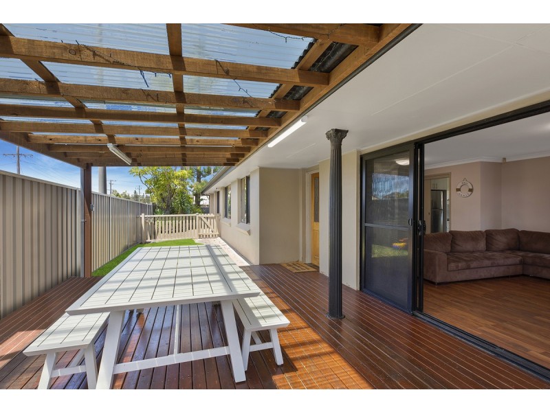 42 Bass Avenue, Killarney Vale NSW 2261