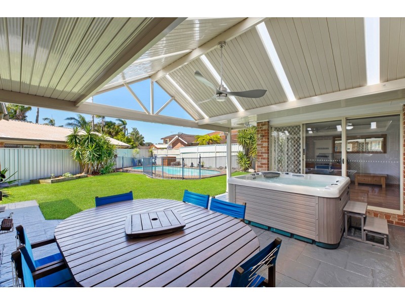 3 Alexander Avenue, Bateau Bay NSW 2261