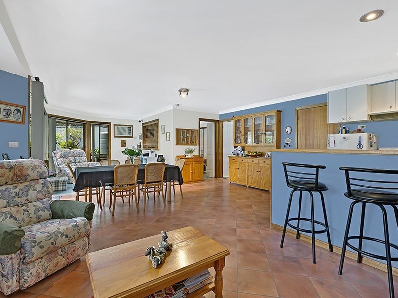 7 Sherwood Close, Bateau Bay NSW 2261