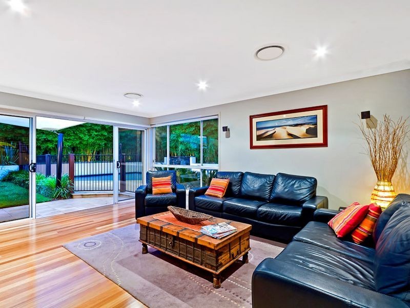 17 Bataan Circuit, Bateau Bay NSW 2261