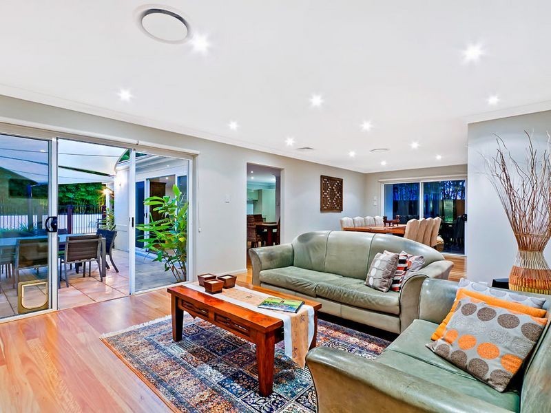 17 Bataan Circuit, Bateau Bay NSW 2261