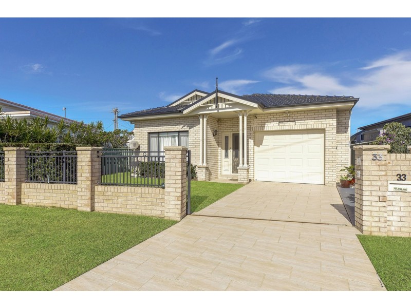 33 Benelong Street, The Entrance NSW 2261