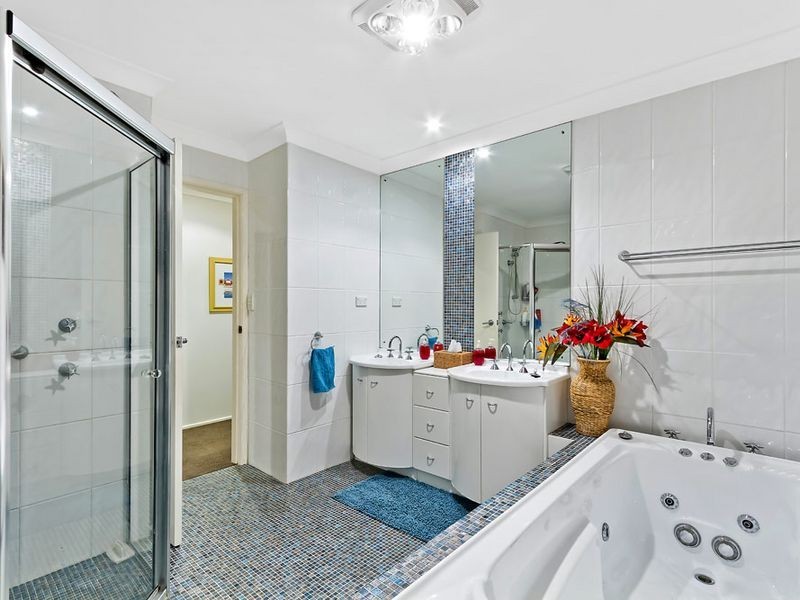 21 Point Street, Bateau Bay NSW 2261