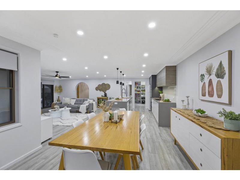 10 Yulong Street, Bateau Bay NSW 2261