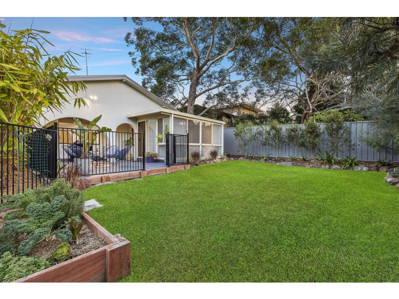 10 Yulong Street, Bateau Bay NSW 2261