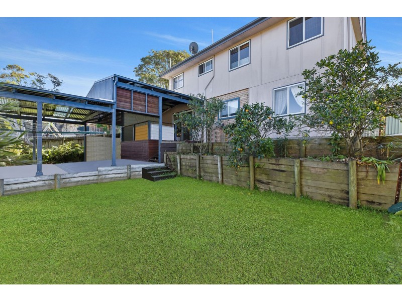 33 Valley View Road, Bateau Bay NSW 2261