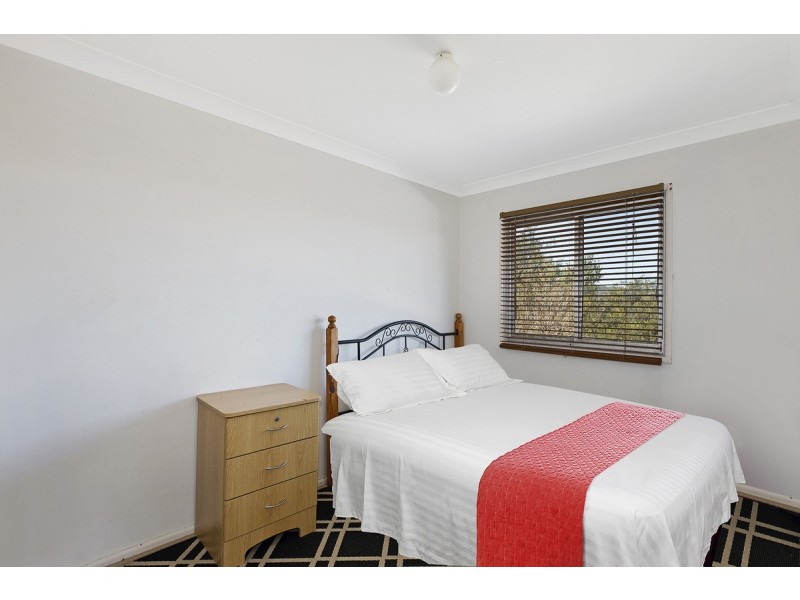 33 Valley View Road, Bateau Bay NSW 2261