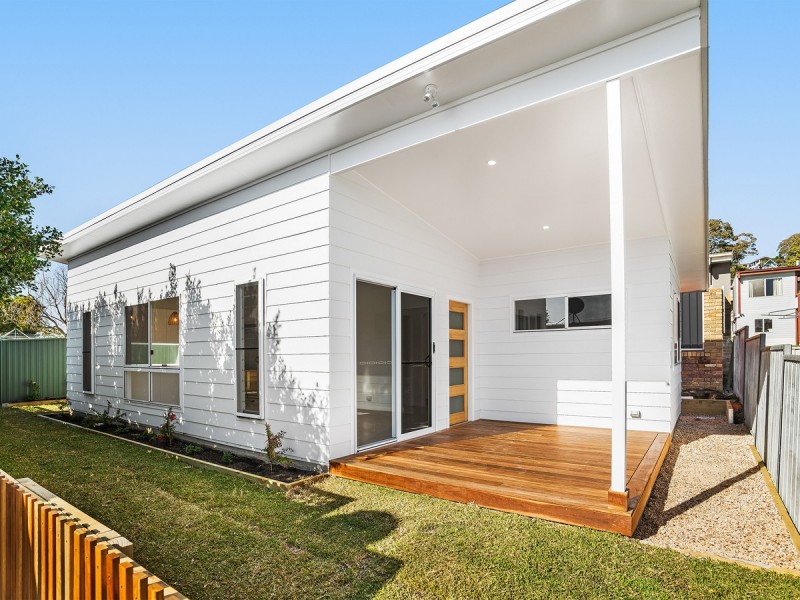 10a Sabrina Avenue, Bateau Bay NSW 2261