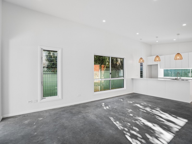 10a Sabrina Avenue, Bateau Bay NSW 2261