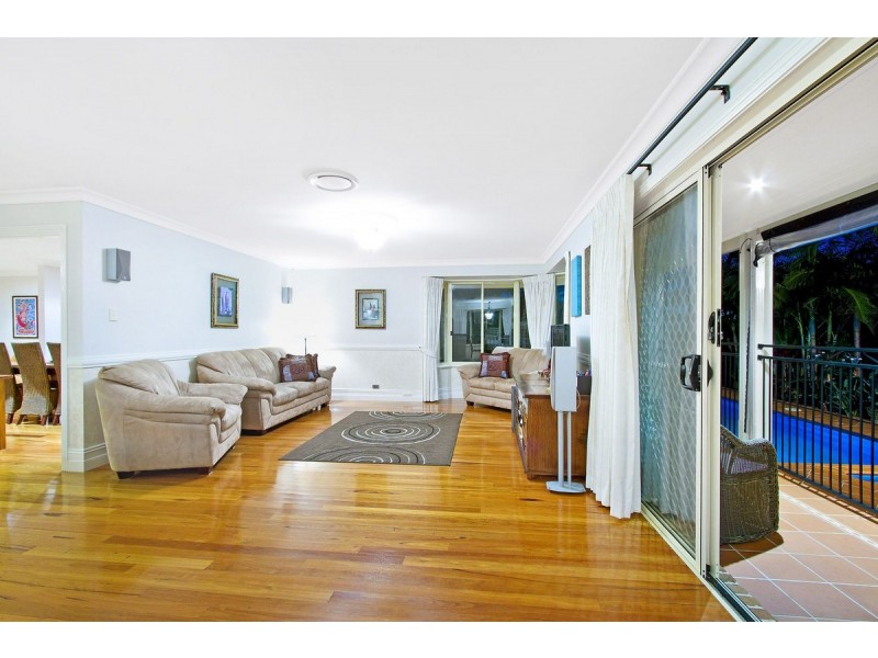 12 Bataan Circuit, Bateau Bay NSW 2261