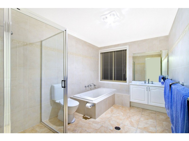 12 Bataan Circuit, Bateau Bay NSW 2261