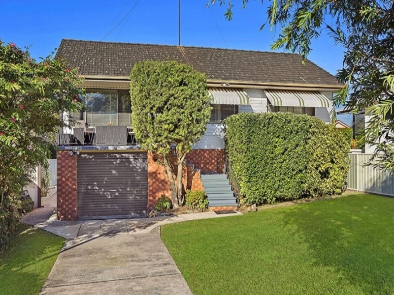 80 Bay Road, Blue Bay NSW 2261