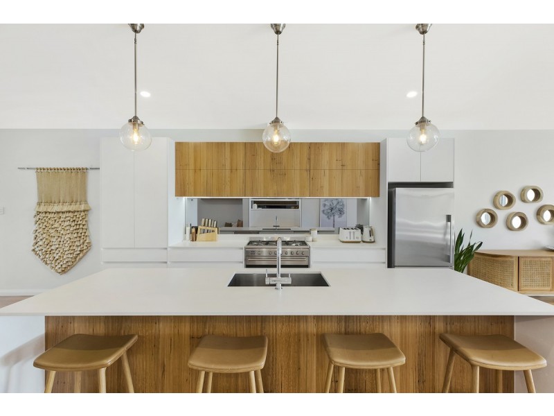 28 Keats Avenue, Bateau Bay NSW 2261