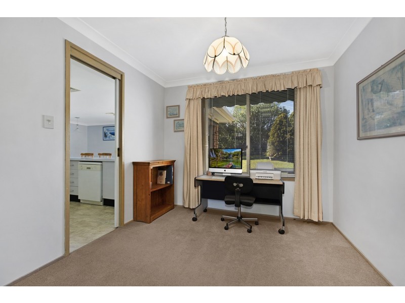 184 Cresthaven Avenue, Bateau Bay NSW 2261