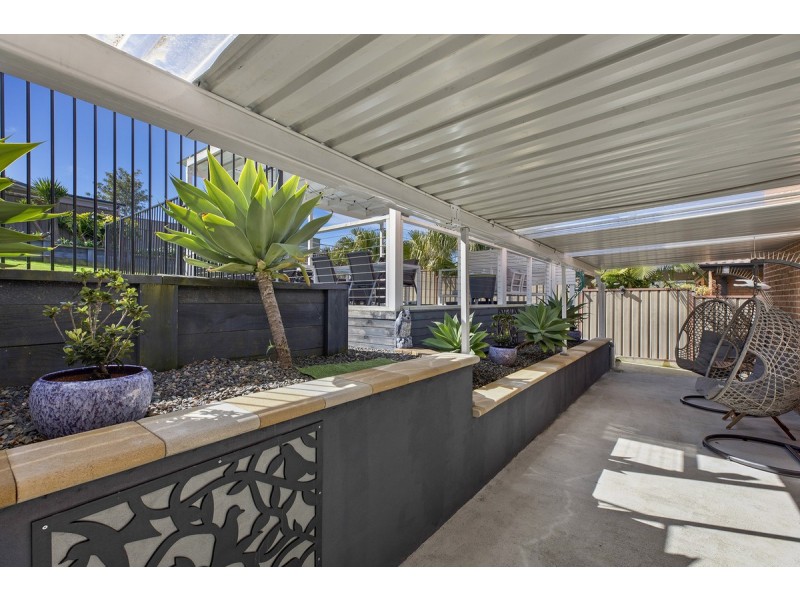 40 Valley View Road, Bateau Bay NSW 2261